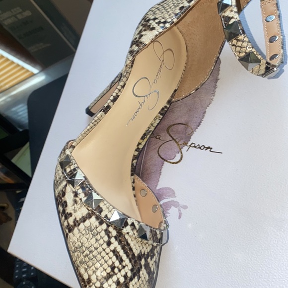 Python print studded pumps - Picture 4 of 6